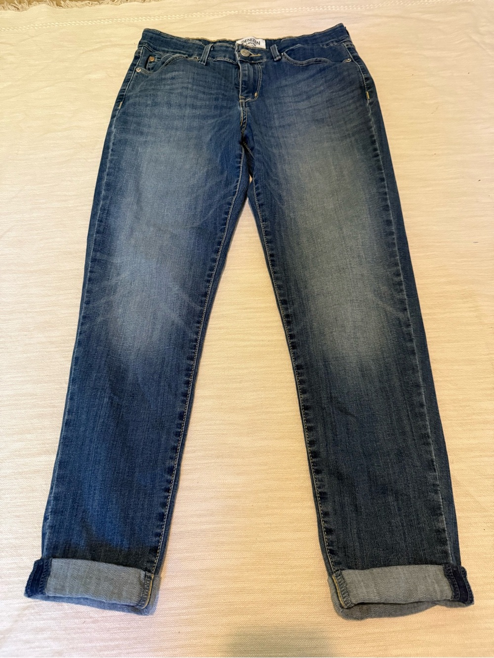 Denizen from Levi's Women’s Boyfriend straight cropped Capri jeans size 26
